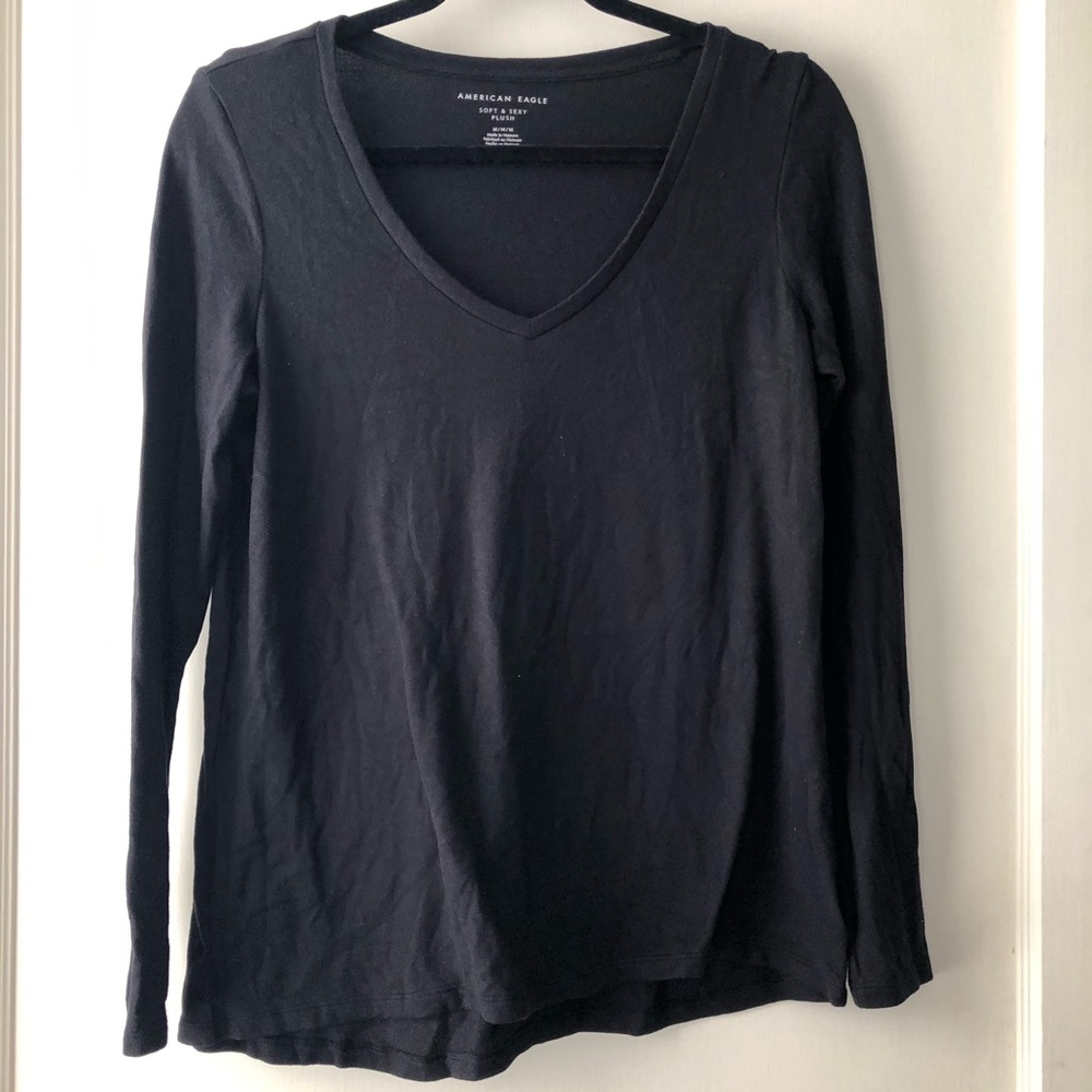 ❣️SALE!❣️ American Eagle Long Sleeve V-Neck